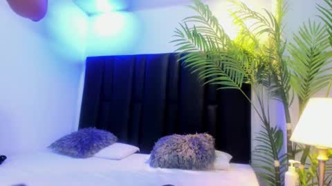 Snapshot of valeri_tafur chatting on September 19, 11:20 am valeri_tafur online show from September 19, 11:20 am