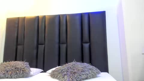 Snapshot of valeri_tafur chatting on February 27, 10:37 am valeri_tafur online show from February 27, 10:37 am