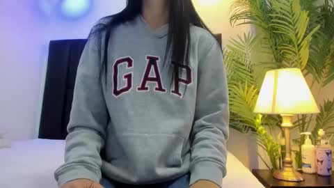 valeri_tafur online show from February 9, 11:01 am