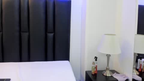 Snapshot of valeri_tafur chatting on January 10, 11:00 am valeri_tafur online show from January 10, 11:00 am