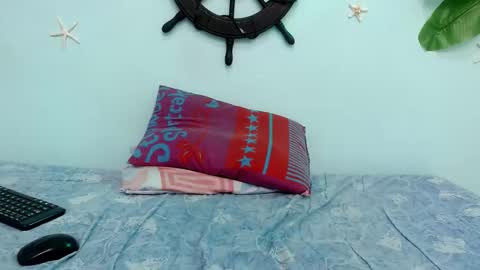 Snapshot of valeria18sexy chatting on October 1, 2:05 am valeria online show from October 1, 2:05 am