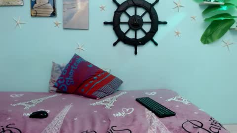 Snapshot of valeria18sexy chatting on October 6, 1:00 am valeria online show from October 6, 1:00 am