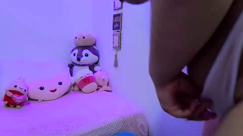 valeria online show from April 10, 6:30 am