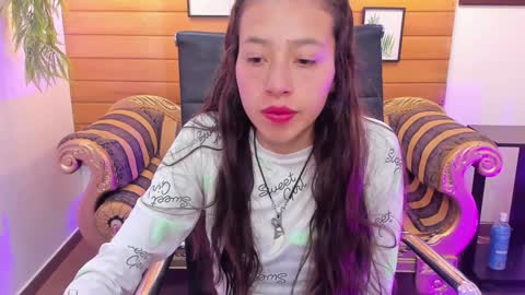 Snapshot of valeria_rossi7 chatting on December 28, 2:32 pm Valeria online show from December 28, 2:32 pm