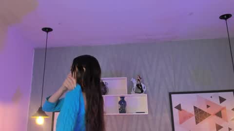 Snapshot of valeria_rossi7 chatting on December 27, 2:01 pm Valeria online show from December 27, 2:01 pm