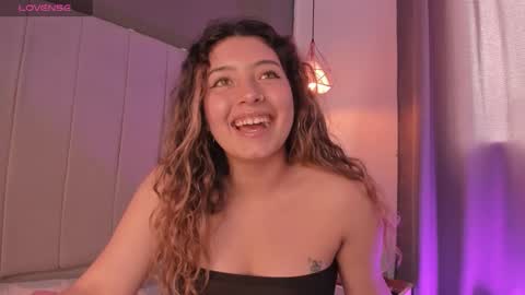 valeria_rouse28 online show from December 3, 8:11 pm