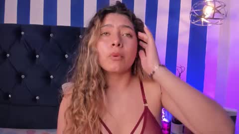 valeria_rouse28 online show from November 9, 9:22 pm