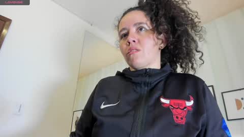 Snapshot of valeriaa_soler chatting on February 3, 12:25 pm Valeria online show from February 3, 12:25 pm