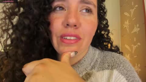 Snapshot of valeriaa_soler chatting on February 23, 12:20 pm Valeria online show from February 23, 12:20 pm