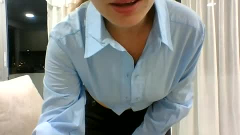 valeriafrannco online show from June 23, 4:10 am