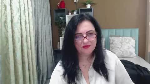 valeriasmiths online show from May 16, 10:36 am