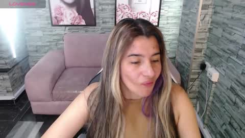 valerie_b online show from February 1, 3:08 am