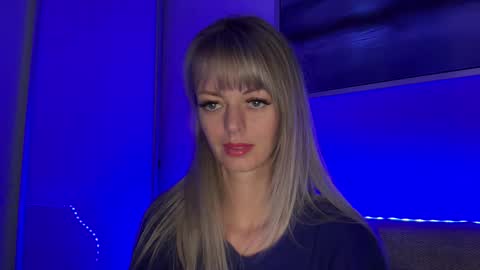 Valerie  online show from December 4, 5:35 pm