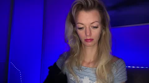 Valerie  online show from January 19, 11:06 am