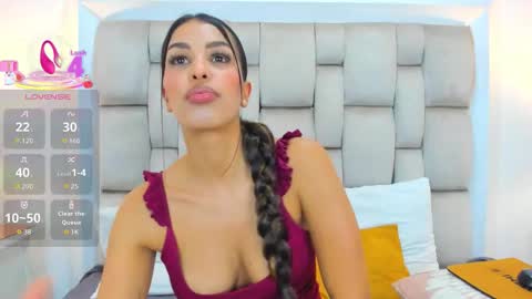 Snapshot of valeriesoto chatting on September 22, 7:45 pm Valerie online show from September 22, 7:45 pm