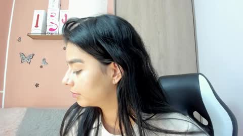 Snapshot of valerihouse chatting on December 27, 9:43 pm Juli C online show from December 27, 9:43 pm
