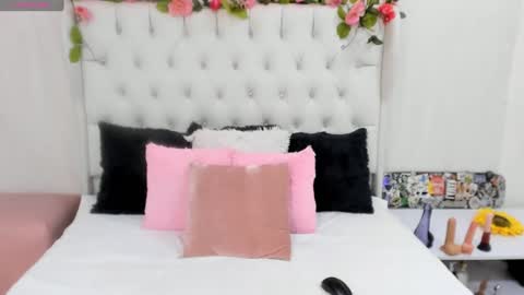 Snapshot of valerik_cano chatting on January 17, 7:16 pm valeria111111 online show from January 17, 7:16 pm