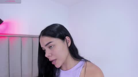Snapshot of valery__nova chatting on March 7, 5:28 pm Cris online show from March 7, 5:28 pm