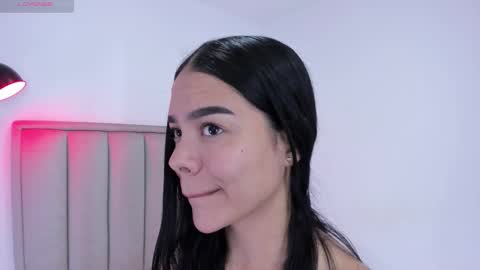 Snapshot of valery__nova chatting on October 17, 2:48 am Cris online show from October 17, 2:48 am