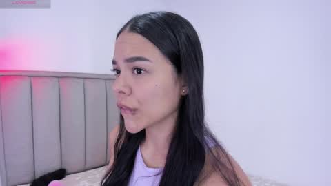 Snapshot of valery__nova chatting on January 13, 3:23 am Cris online show from January 13, 3:23 am