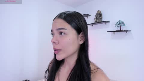 Snapshot of valery__nova chatting on December 21, 2:41 am Cris online show from December 21, 2:41 am
