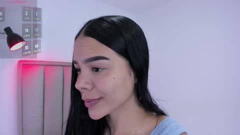 Snapshot of valery__nova chatting on September 28, 4:45 pm Cris online show from September 28, 4:45 pm