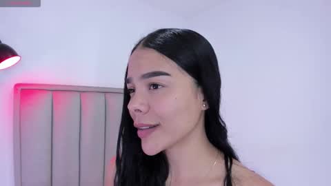 Snapshot of valery__nova chatting on October 9, 11:53 pm Cris online show from October 9, 11:53 pm