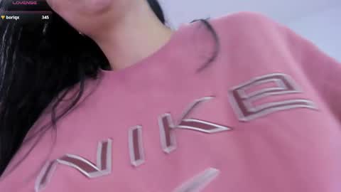 Snapshot of valery__nova chatting on February 11, 6:22 pm Cris online show from February 11, 6:22 pm