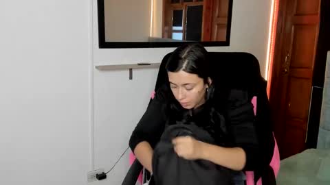 valery_bonneth online show from February 3, 12:21 pm