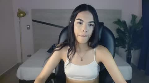 valery_restrepo online show from August 1, 8:44 pm