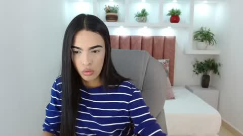 valery_restrepo online show from August 8, 5:54 pm