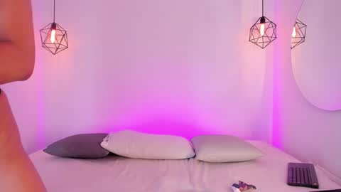Snapshot of valery_santorini chatting on February 6, 11:20 am VALERY online show from February 6, 11:20 am