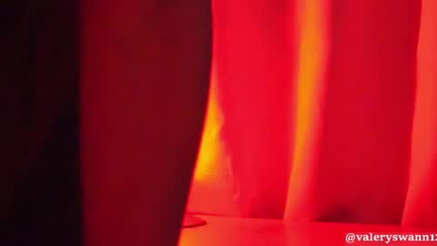Snapshot of valery_swan1 chatting on September 25, 3:38 am Valery swan1 online show from September 25, 3:38 am