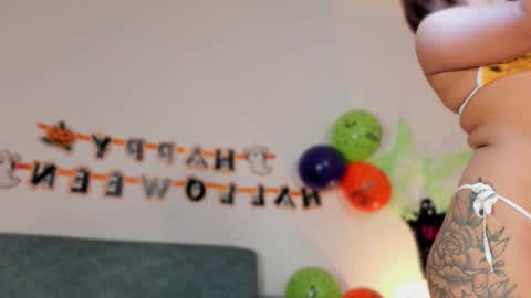 call me Maria online show from October 22, 7:24 am