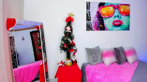 Snapshot of valeryrivas_ chatting on December 31, 12:46 pm Valery Rivas online show from December 31, 12:46 pm
