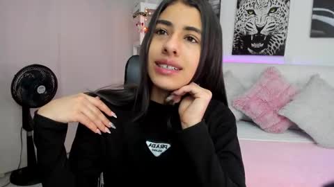 Snapshot of valeryrivas_ chatting on December 26, 12:49 pm Valery Rivas online show from December 26, 12:49 pm