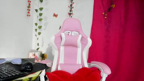 Snapshot of valeryy_sexyy chatting on January 10, 5:05 am --- online show from January 10, 5:05 am