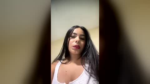 Hello Im Valeska a pleasure to meet you and have you here  online show from July 17, 12:53 pm