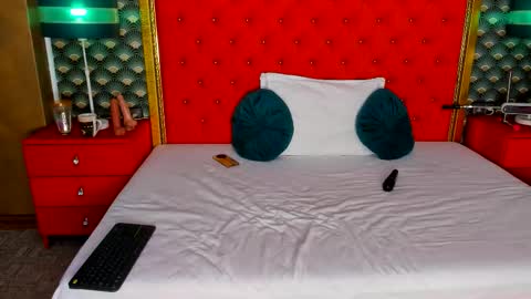 Snapshot of valleriejonnes chatting on September 17, 11:03 pm Valerie Val V online show from September 17, 11:03 pm