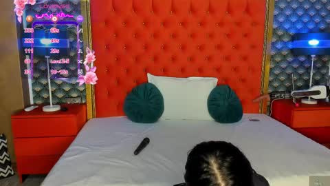 Snapshot of valleriejonnes chatting on February 26, 10:43 pm Valerie Val V online show from February 26, 10:43 pm