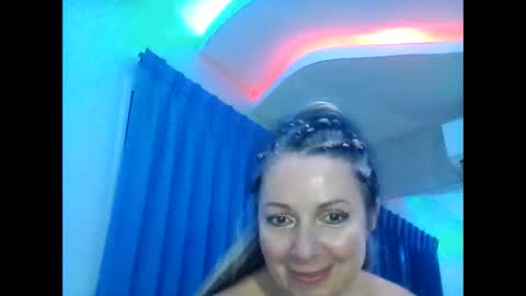 Snapshot of valleriwind chatting on January 24, 10:43 am ValleriWind online show from January 24, 10:43 am