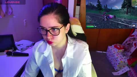 Im Violet online show from December 12, 11:47 pm
