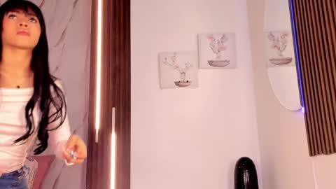 Vallolet Peach  online show from April 7, 12:07 pm