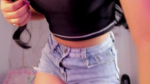 Vallolet Peach  online show from February 26, 12:15 pm