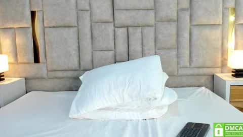 valtira nova online show from March 28, 8:08 pm