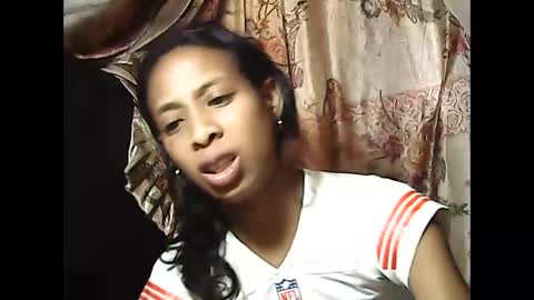 valysexyhot online show from June 2, 9:21 am