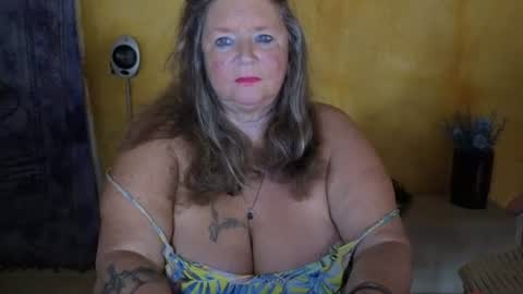 vampwoman online show from July 28, 4:39 pm