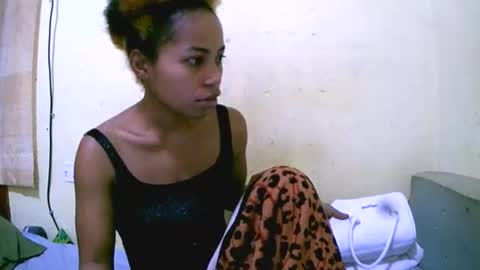 vanah344375 online show from October 12, 4:42 pm
