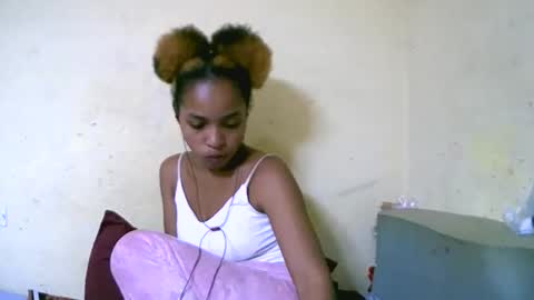 vanah344375 online show from October 15, 6:32 pm