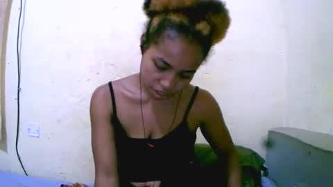 vanah344375 online show from October 13, 4:53 pm